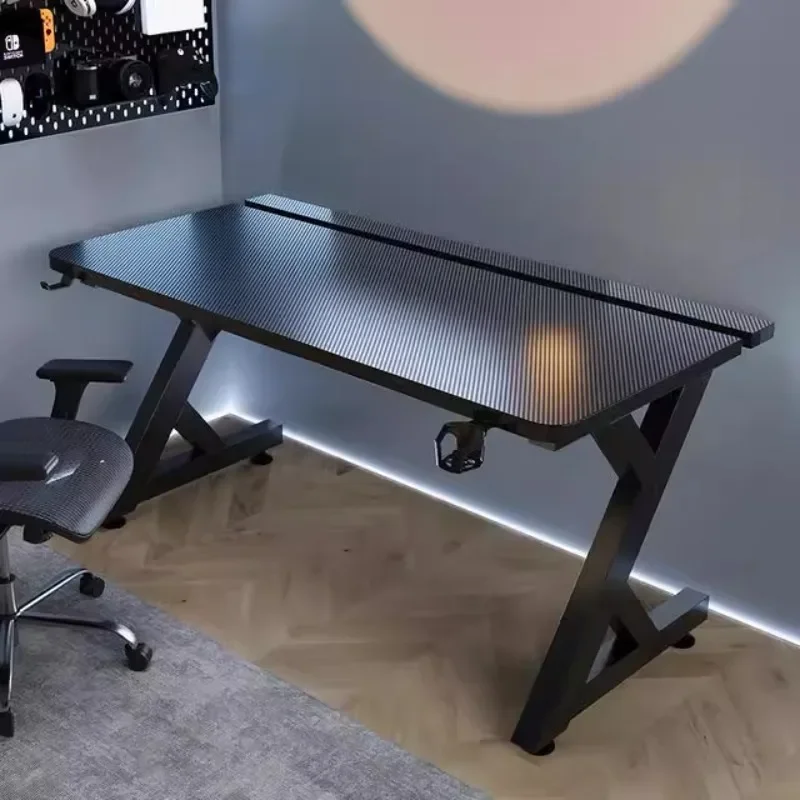 Q Minimalistische zwarte compu - Desk Setup Art recensie en prijs
